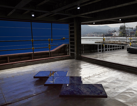 The Floating Gallery on a raw Explorer on the occasion of Sanlorenzo's 60th anniversary. In the foreground a work by Fabrizio Plessi, photo Veronica Gaido. Courtesy Sanlorenzo