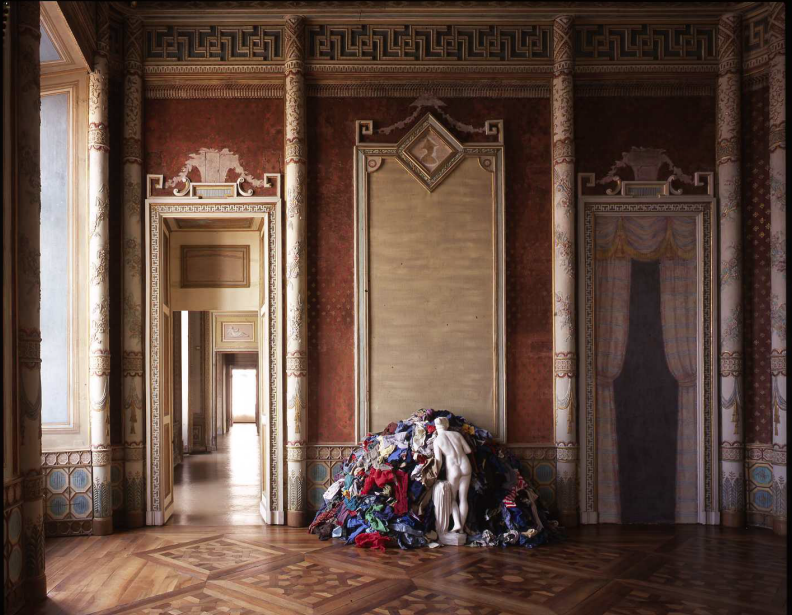 Carolyn Christov-Bakargiev, Direttore del Castello di Rivoli Museo d’Arte Contemporanea e curatore della mostra Michelangelo Pistoletto. Molti di uno, in conversazione con l’artista
